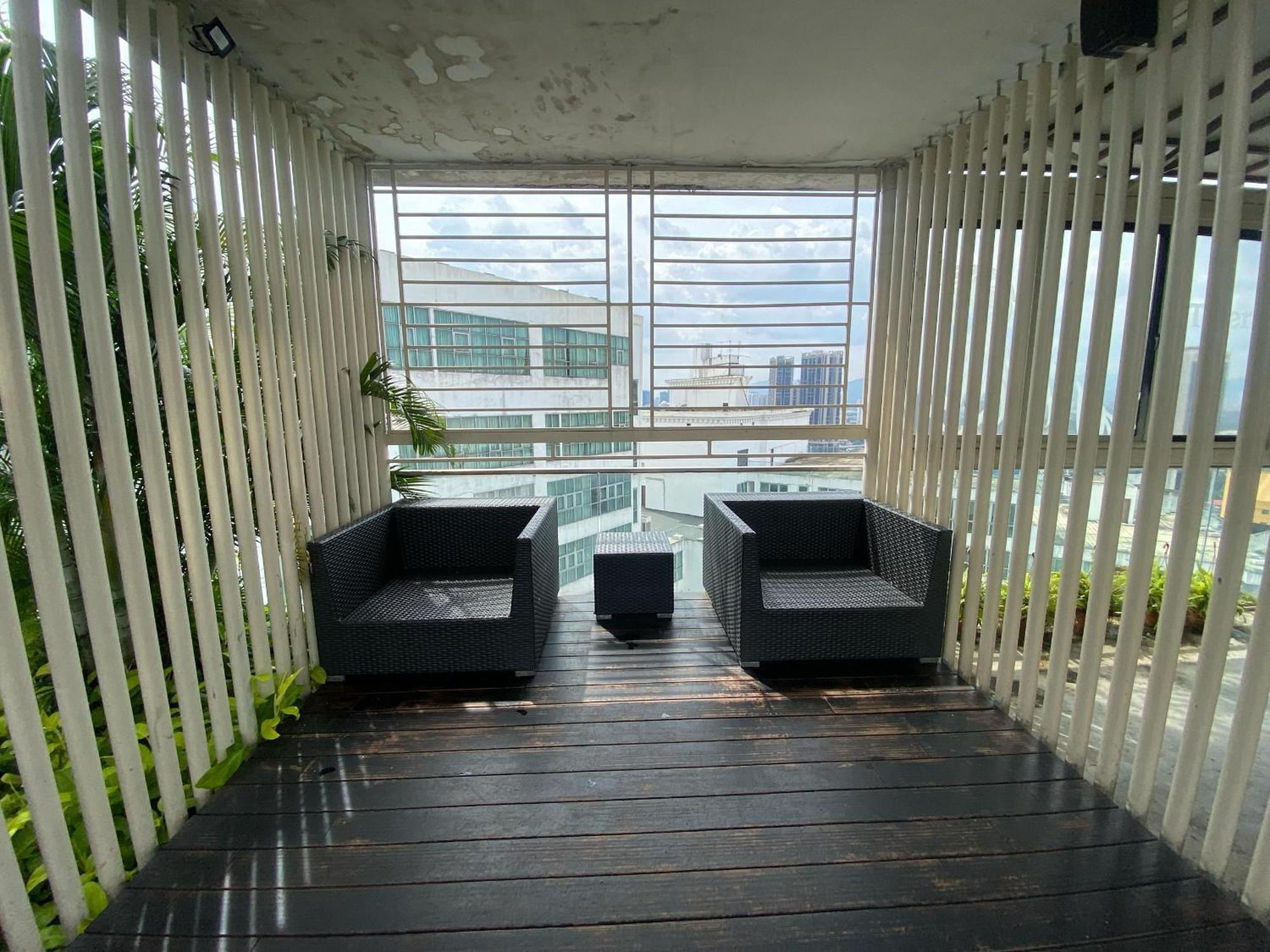 Infinity Skypool *